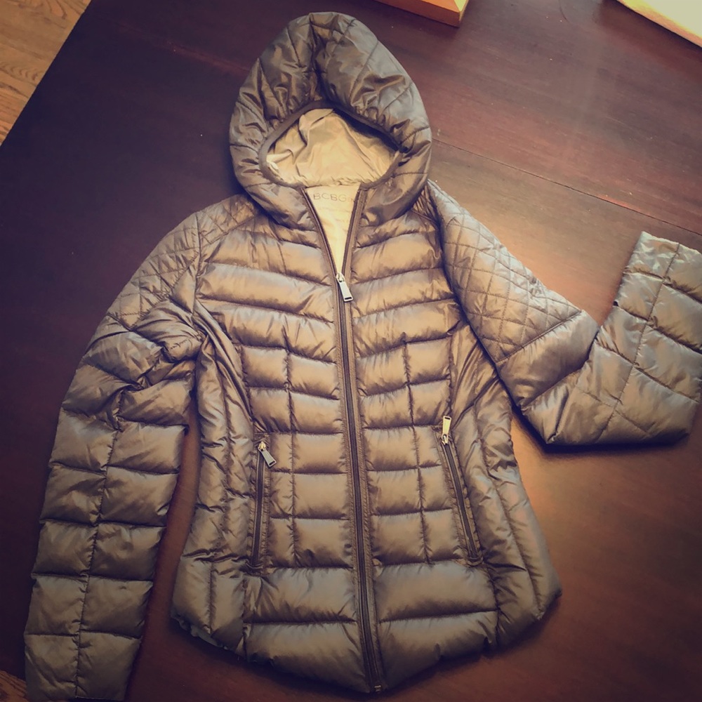 BCBG lightweight down XS